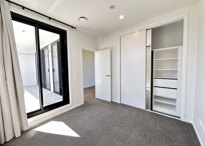  at 101/12 Barrack Road , Mount Wellington, Auckland City, Auckland