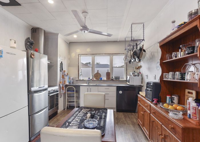  at 256 Breezes Road, Aranui, Christchurch City, Canterbury