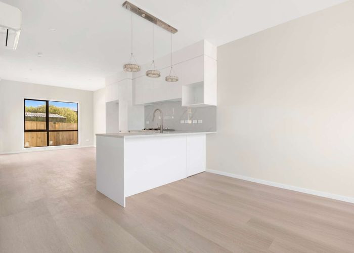  at 4/7 Kingfisher Place, Favona, Manukau City, Auckland