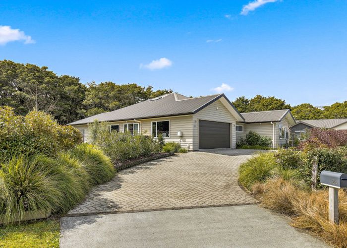 Free property data for 24 Awanui Crescent, Matakana homes.co.nz
