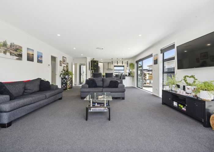  at 97 Mawai Hakona Drive, Wallaceville, Upper Hutt, Wellington