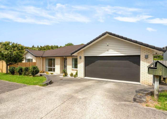  at 5 Northbrook Close, Greenhithe, Auckland