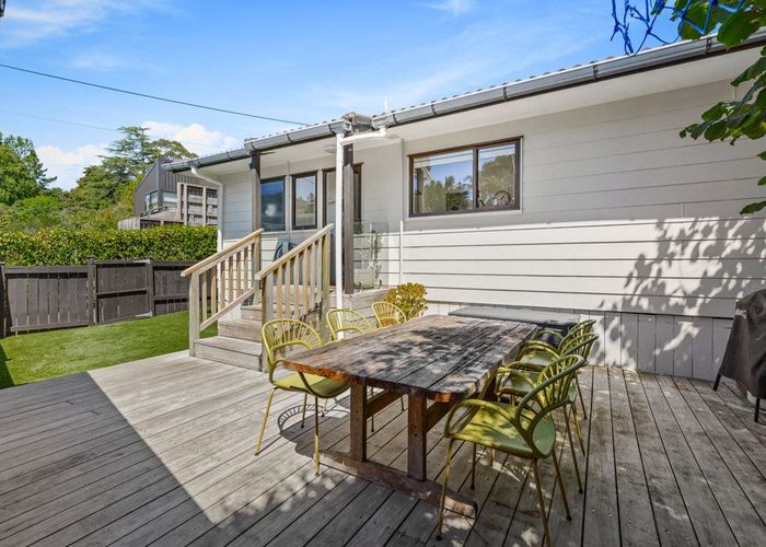  at 1/22 Derwent Crescent, Titirangi, Auckland