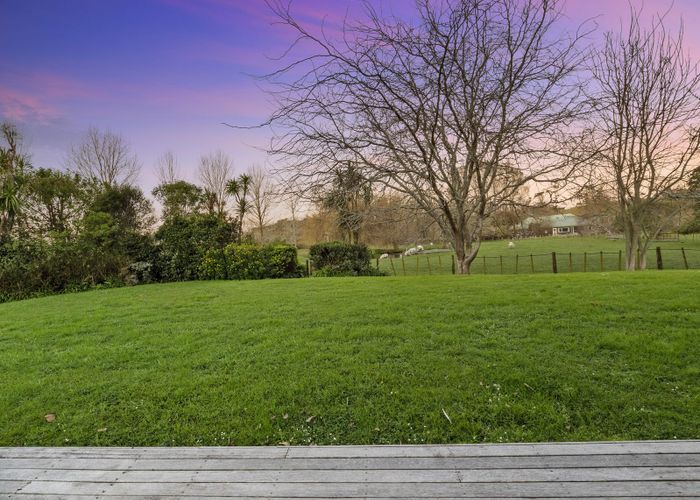 Free property data for 208 Postman Road, Dairy Flat homes.co.nz