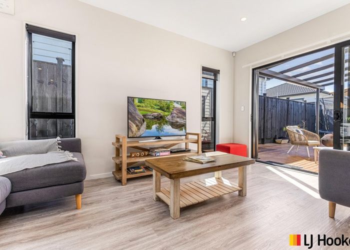  at 11 Exmoor Road, Karaka, Papakura