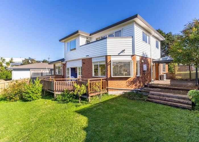  at 39 Millstream Drive, Henderson, Auckland