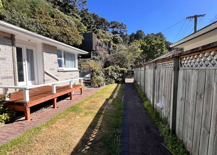  at 2/26 Tawa Street, Eastbourne, Lower Hutt, Wellington