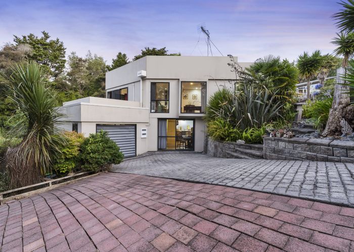  at 16 Berne Place, Birkenhead, North Shore City, Auckland