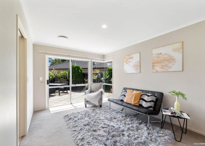  at 1 Freestone Place, Henderson, Auckland
