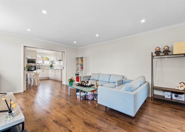  at 37 Queen Mary Avenue, New Lynn, Waitakere City, Auckland