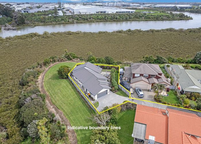  at 12 Paradise Place, Pakuranga Heights, Manukau City, Auckland