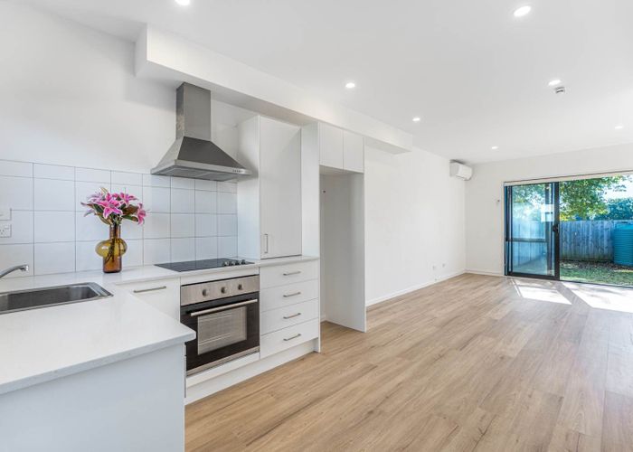  at 13 Eileen Newey Place, Henderson, Waitakere City, Auckland