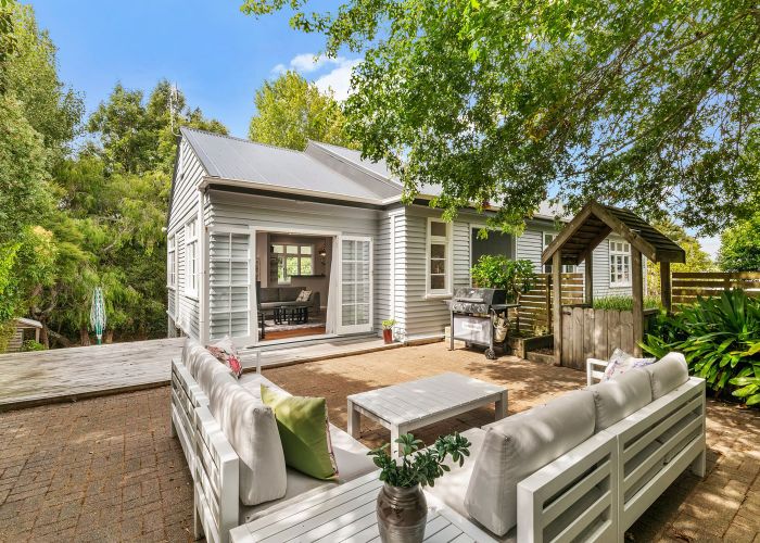  at 14 Springtime Crescent, Stanmore Bay, Rodney, Auckland