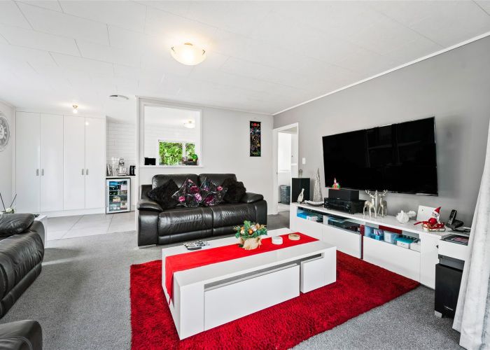  at 122 Moire Road, West Harbour, Auckland