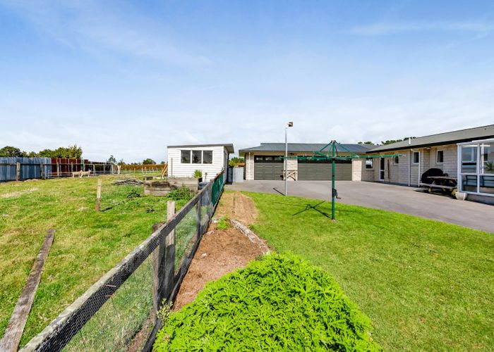  at 227 Pembroke Road West, Pembroke, Stratford