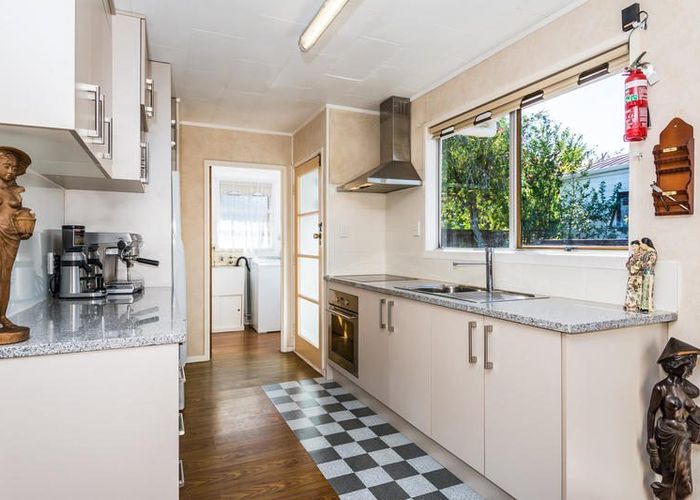  at 18A Lavery Place, Sunnynook, North Shore City, Auckland
