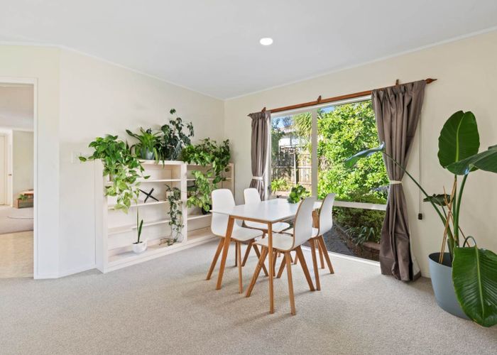  at 4 Bluebird Crescent, Unsworth Heights, Auckland