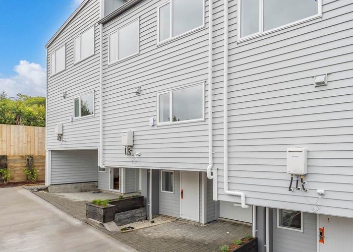  at 7C Liston Street, Northcote, Auckland