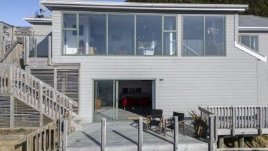  at 8 Jaunpur Crescent, Broadmeadows, Wellington