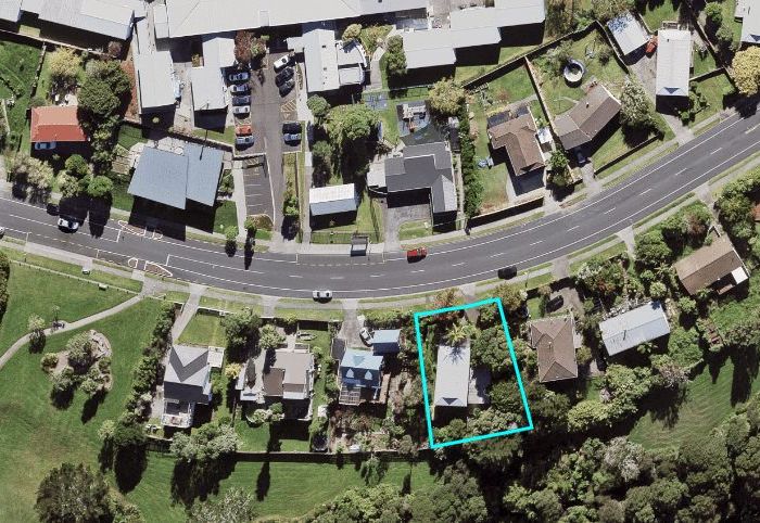  at 121 Oreil Avenue, West Harbour, Waitakere City, Auckland