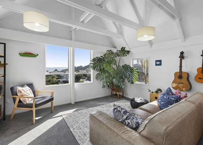  at 77 Kaikoura Street, Maupuia, Wellington, Wellington