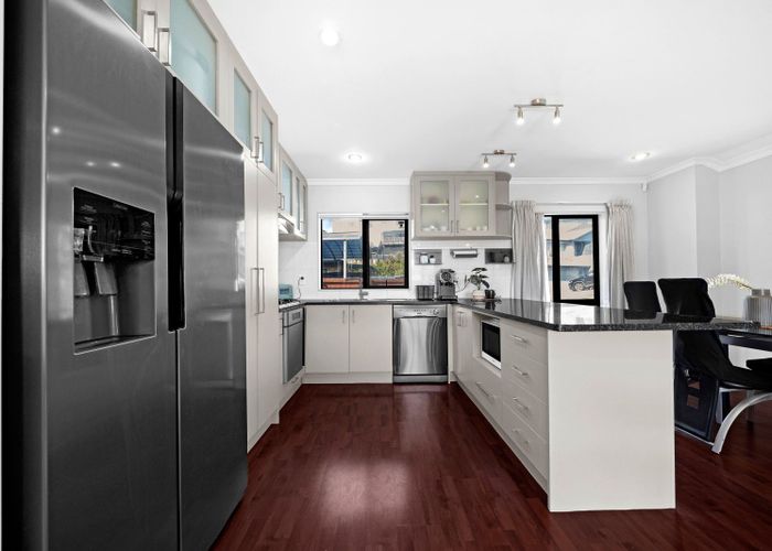  at 42 Arrowsmith Drive, Flat Bush, Manukau City, Auckland