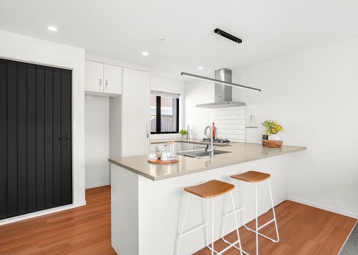  at 3/6 Exchange Street, Ebdentown, Upper Hutt
