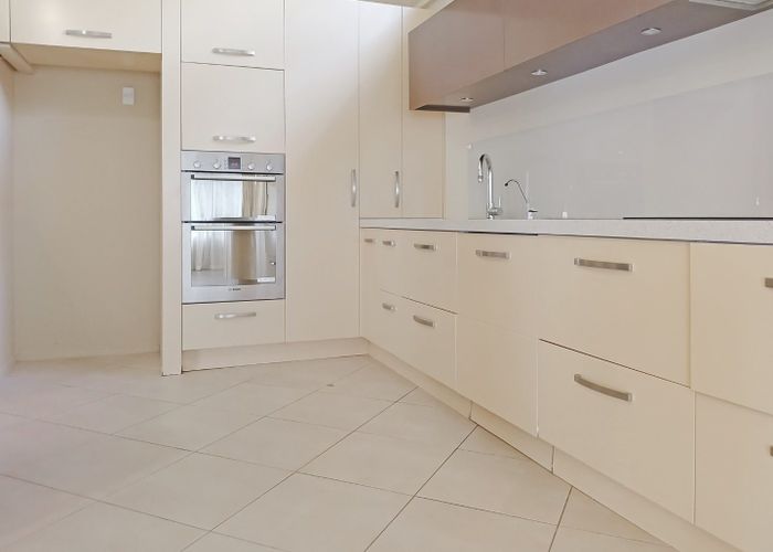  at 9 Saddleback Rise, Murrays Bay, Auckland