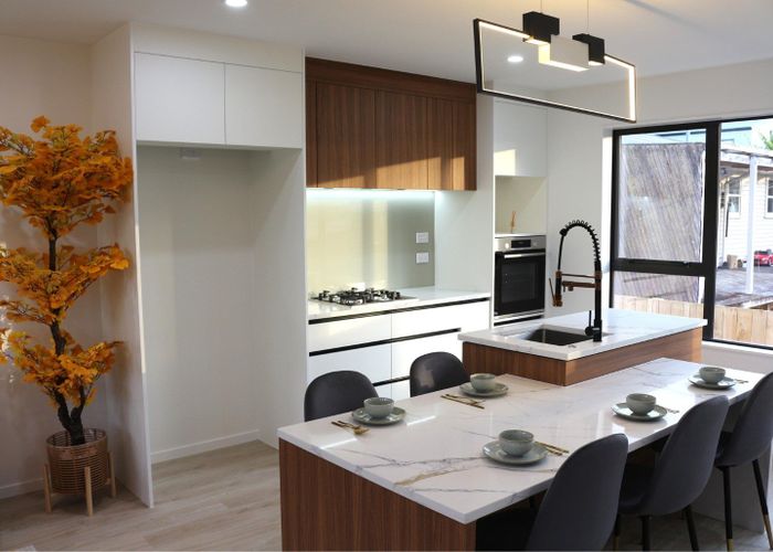  at 21F Laura Street, Kelston, Auckland