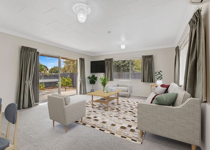  at 2/10 Nursery Place, Westown, New Plymouth