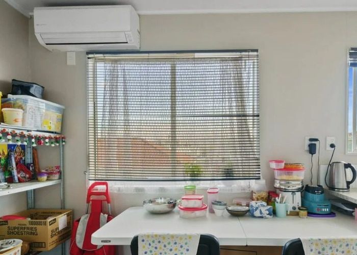  at 8/121 Bell RD, GRACEFIELD, LOWER HUTT