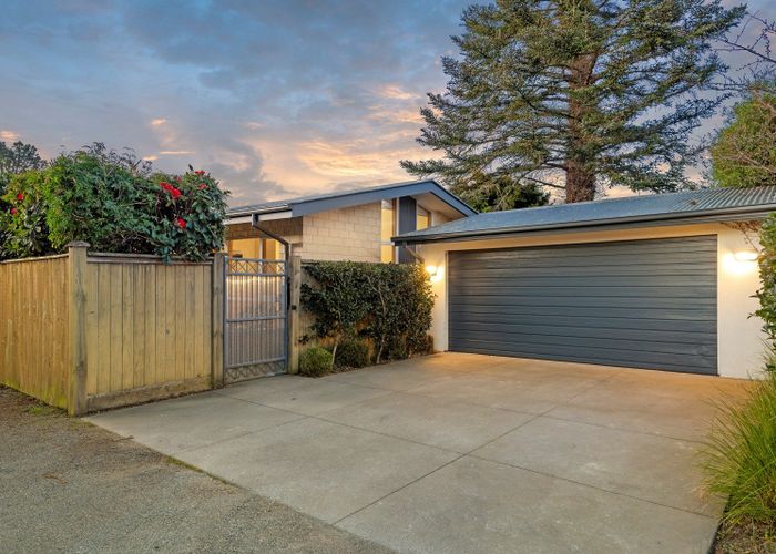  at 394 Cashmere Road, Westmorland, Christchurch City, Canterbury