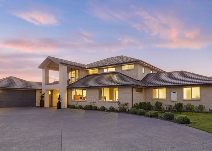  at 12 Queenswood Gardens, Mairehau, Christchurch