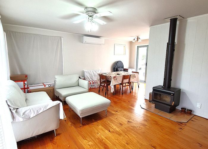  at 1/51 Park Road, Glenfield, North Shore City, Auckland