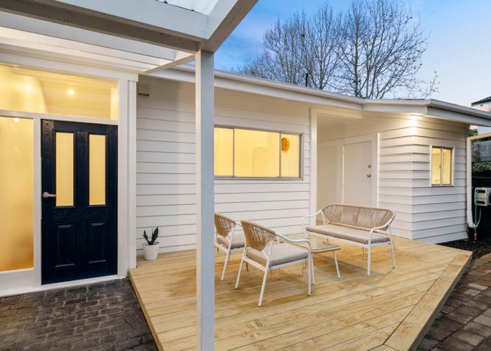  at 11 Geoffrey Road, Torbay, North Shore City, Auckland