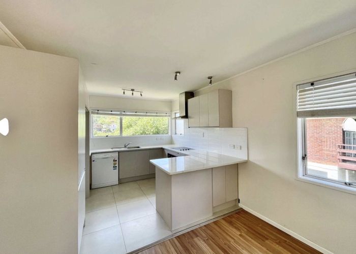 at 45 Stapleford Crescent, Browns Bay, North Shore City, Auckland