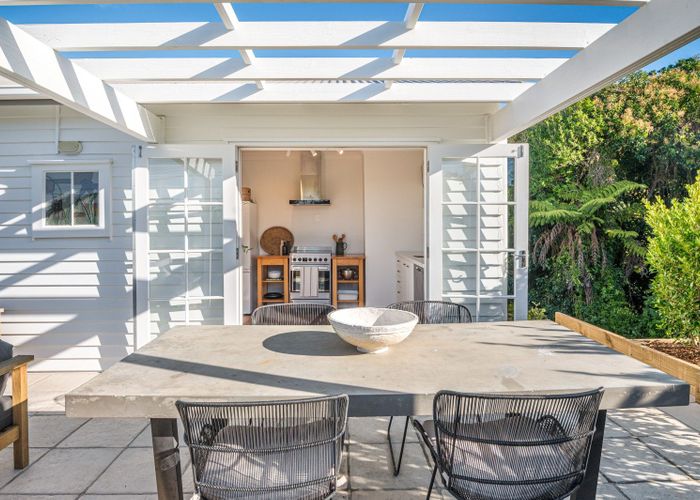  at 25 Tahatai Road, Oneroa, Waiheke Island, Auckland