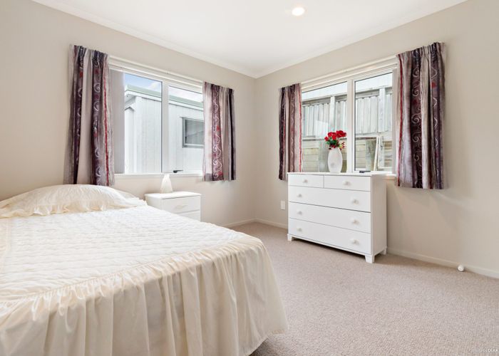  at 25/8 Village Place, Tuakau, Franklin, Auckland