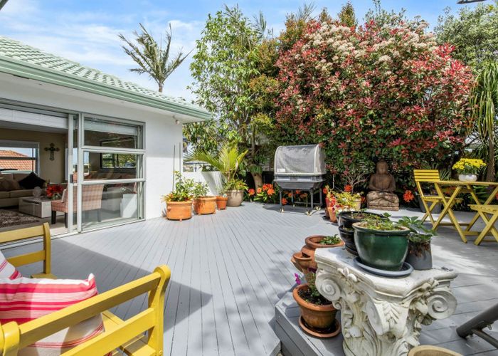  at 2/12 Westview Court, Somerville, Manukau City, Auckland