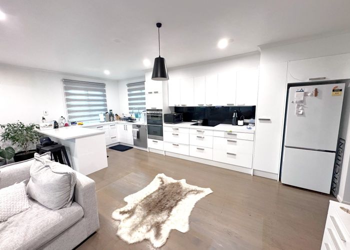  at 4 Lynden Avenue, Hillcrest, North Shore City, Auckland