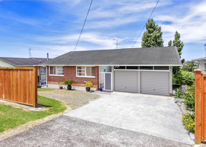  at 93 Coronation Road, Hillcrest, Auckland