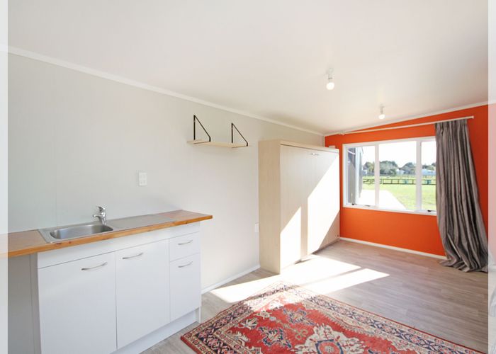  at 10 Ripa Street, Tangimoana, Manawatu, Manawatu / Whanganui
