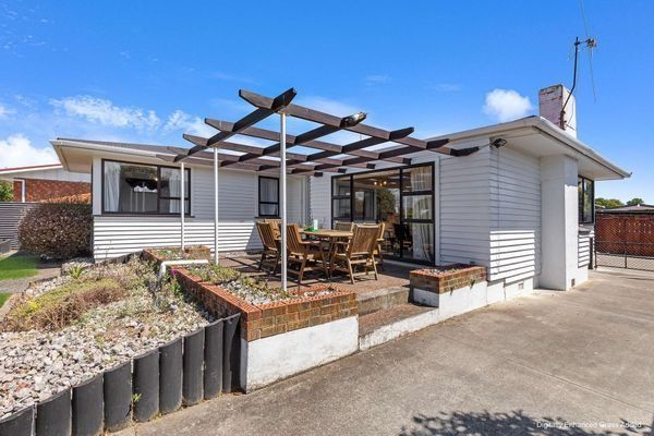  at 76 Rugby Street, Awapuni, Palmerston North, Manawatu / Whanganui