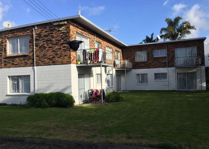  at 2/17 Woodbine Avenue, Greenlane, Auckland City, Auckland