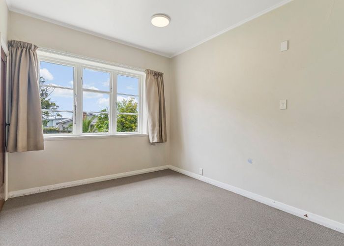  at 1 Handley Avenue, Narrow Neck, North Shore City, Auckland