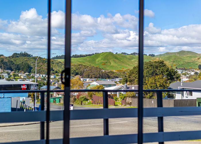  at 1 Caduceus Place, Ascot Park, Porirua, Wellington