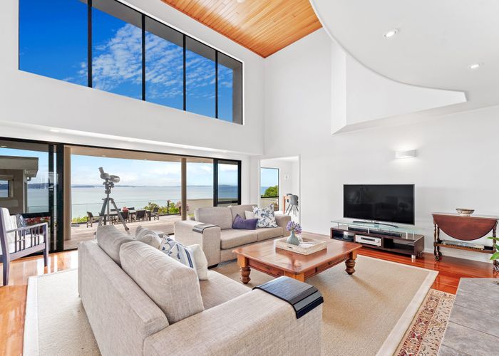  at 32 Vipond Road, Stanmore Bay, Whangaparaoa