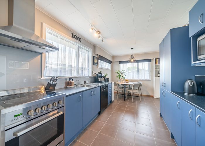  at 6 Topeka Grove, Totara Park, Upper Hutt