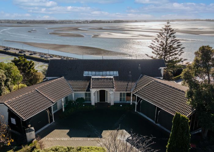  at 10 Balmoral Lane, Redcliffs, Christchurch