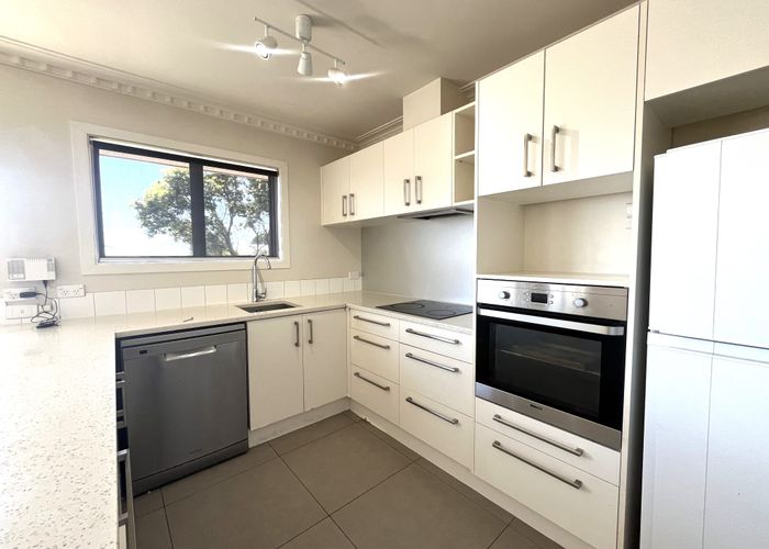  at 3/205 Onewa Road, Birkenhead, North Shore City, Auckland